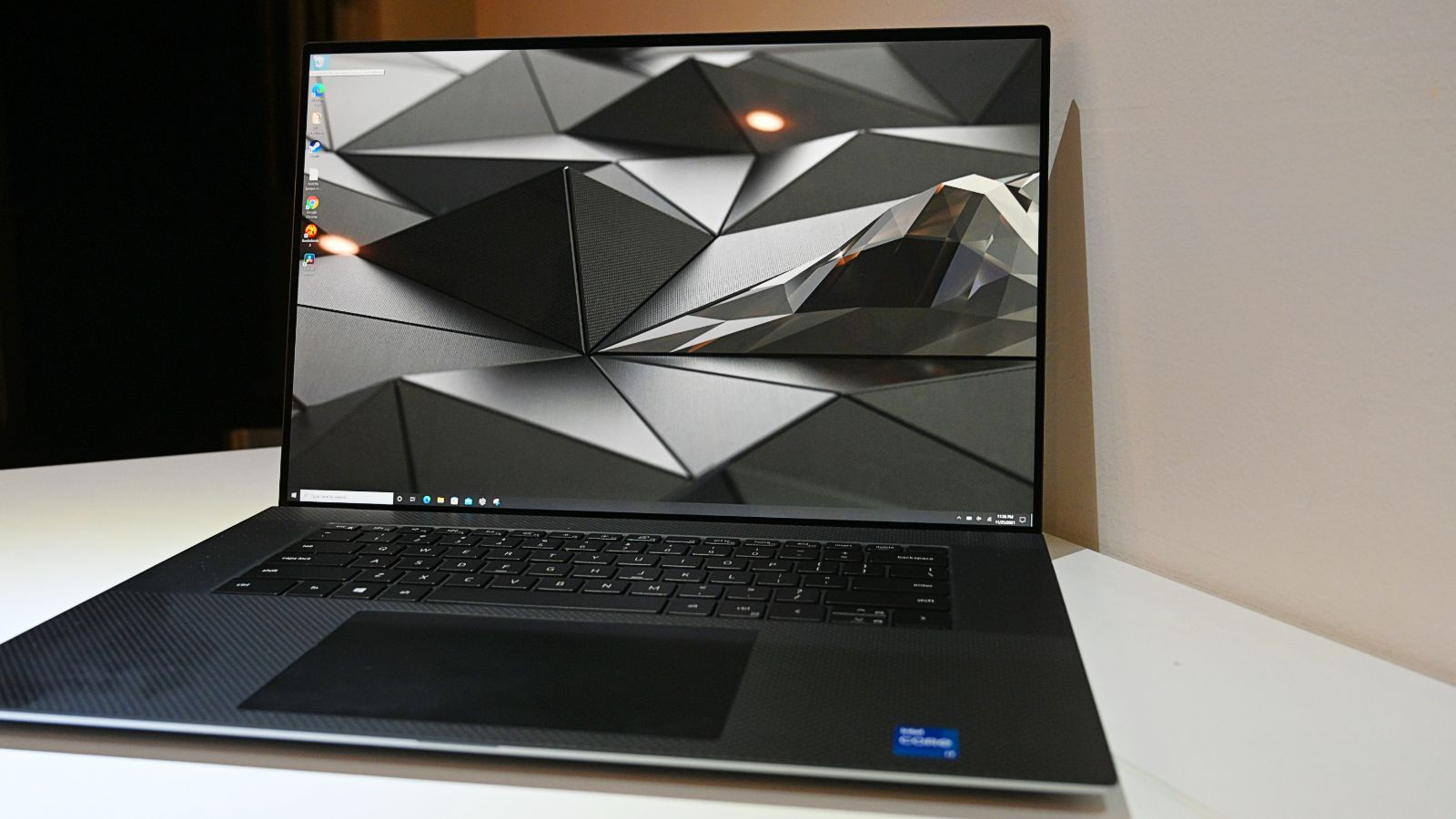 Dell Precision 5760 review | Laptop Mag