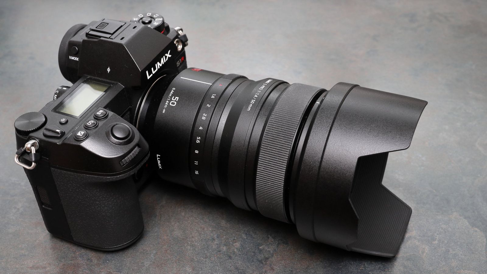 LUMIX S PRO 50mm f/1.4 レンズ Panasonic LUMIX S Series PRO 50mm F1.4 L-Mount Lens - S-X50