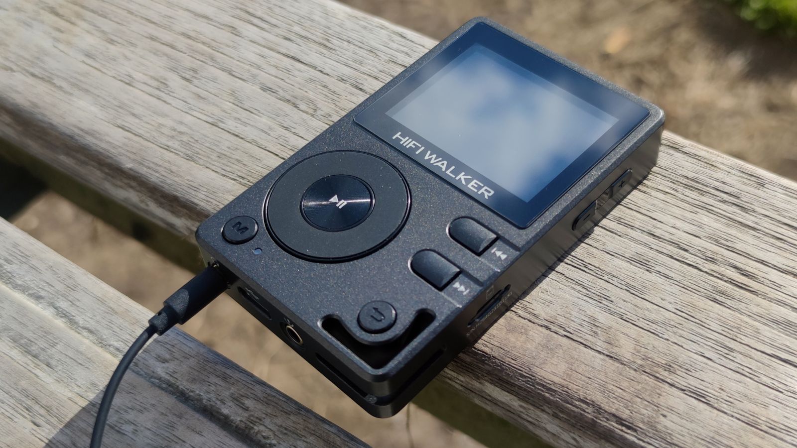 HiFi Walker H2 review: An MP3 player with wide-ranging file