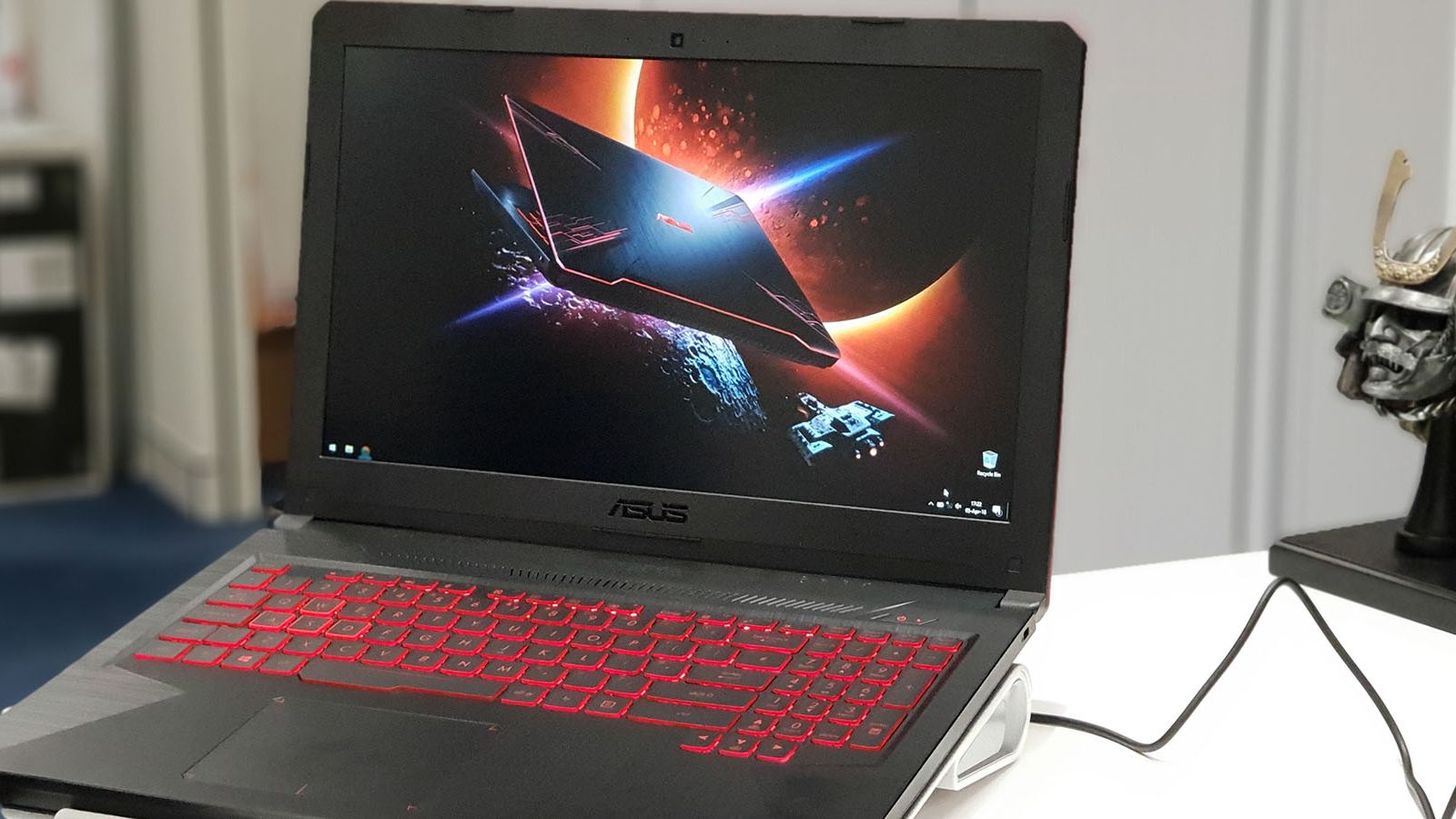 Écran LCD 15.6" FHD IPS Pour Asus TUF FX504, 30 Broches, Livraison 24h (neuf)