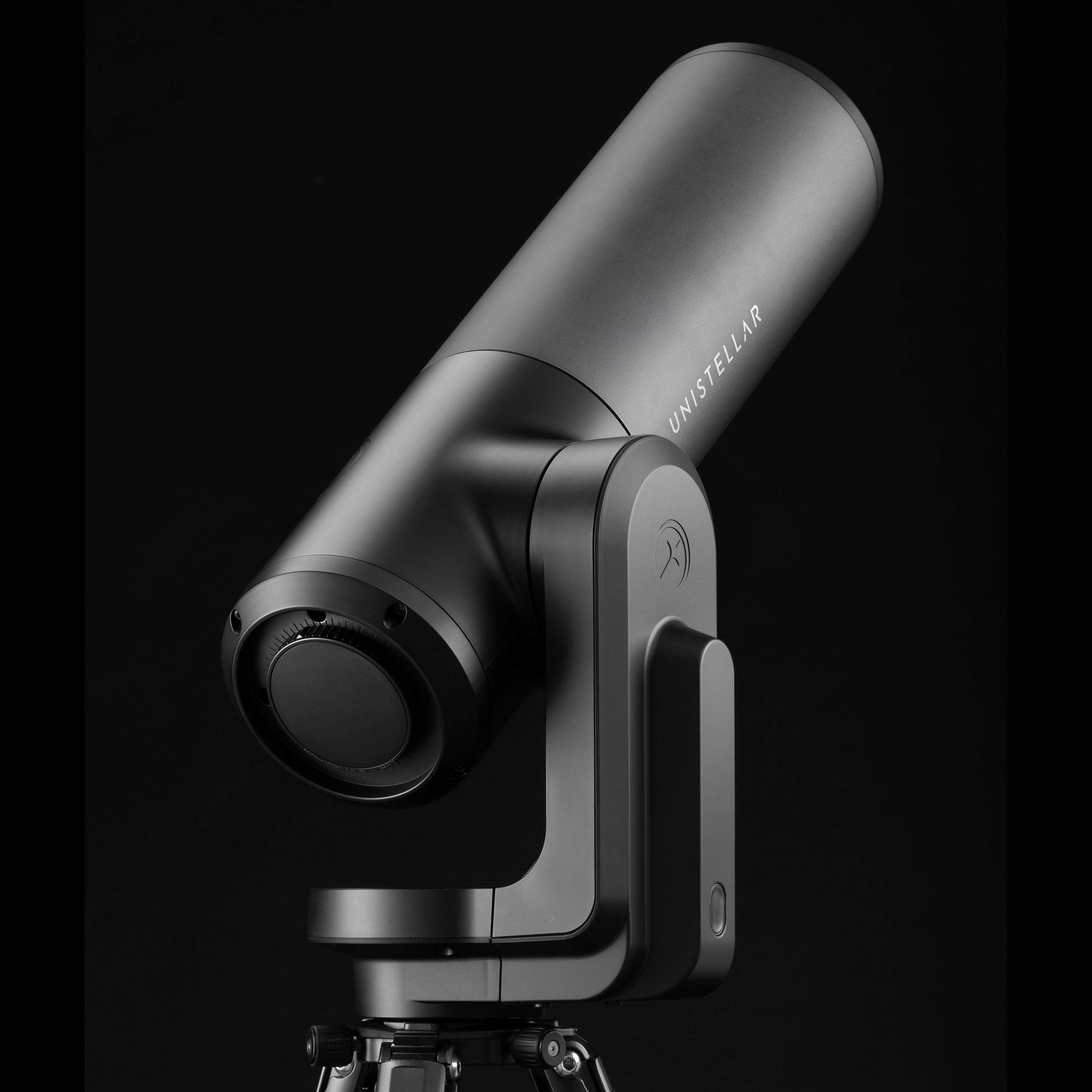 Unistellar reveals second-gen eVscope eQuinox smart telescope at
