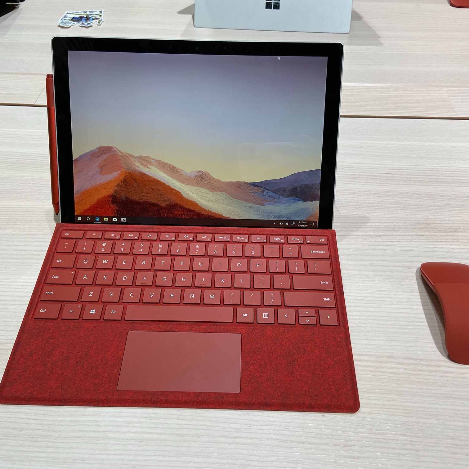 Is Microsoft's Surface Pro 7 available in different colors