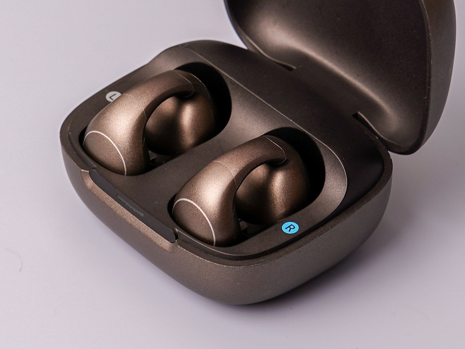 Amazon.com: Soundcore C40i by Anker, Open-Ear Earbuds, Clip
