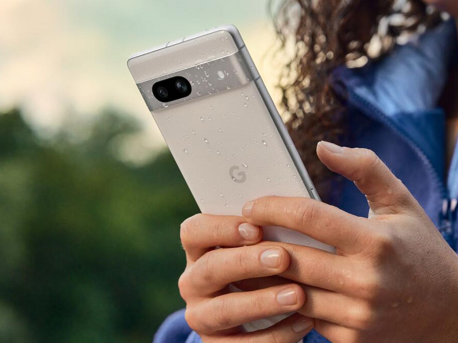 Google Pixel 7a
カラー:シー Google unwraps the Pixel 7a with Tensor G2, a 90Hz display, and