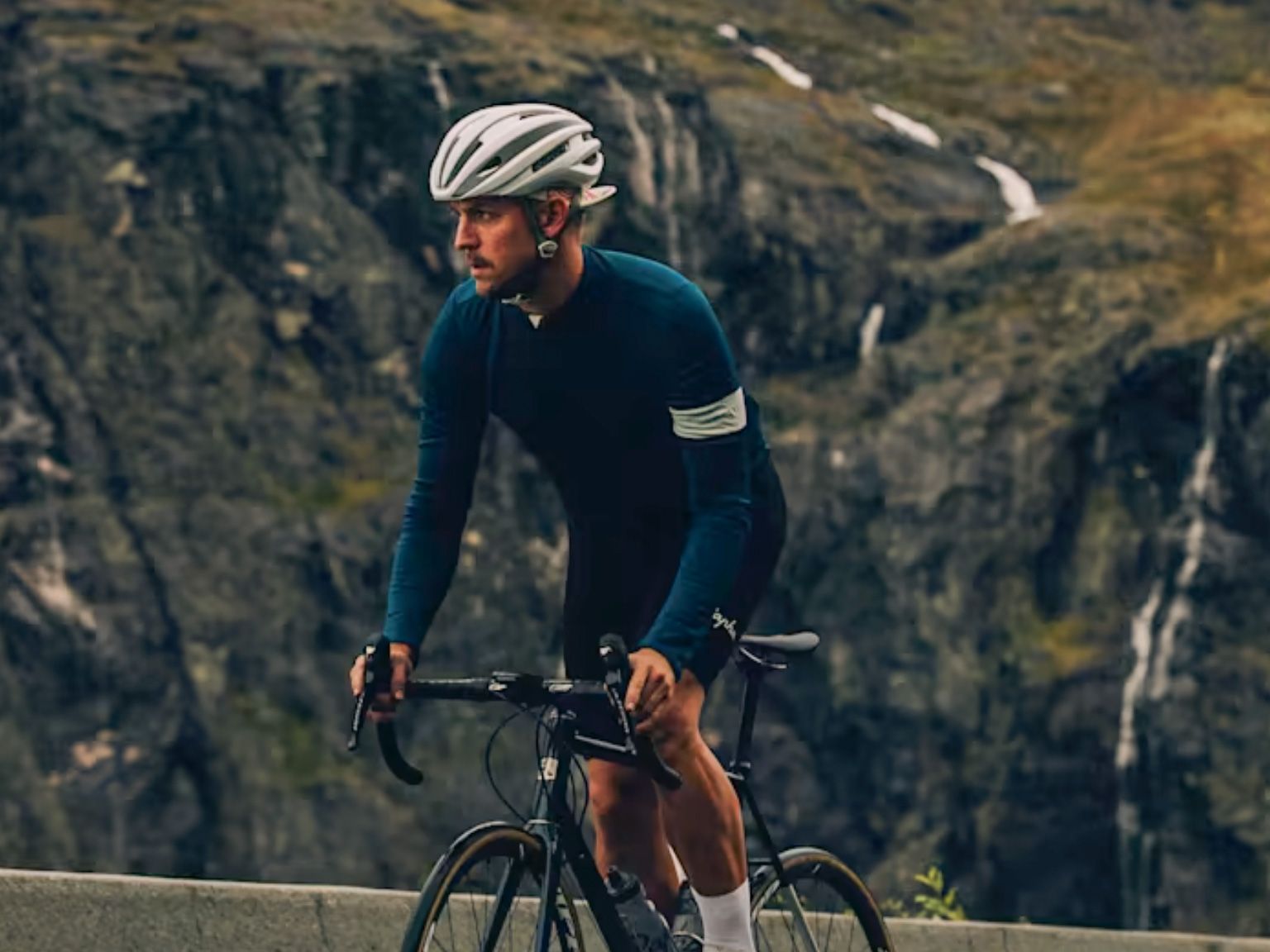 Rapha Classic JerseyⅡ Rapha launches updated Classic Jersey II with new fabric and