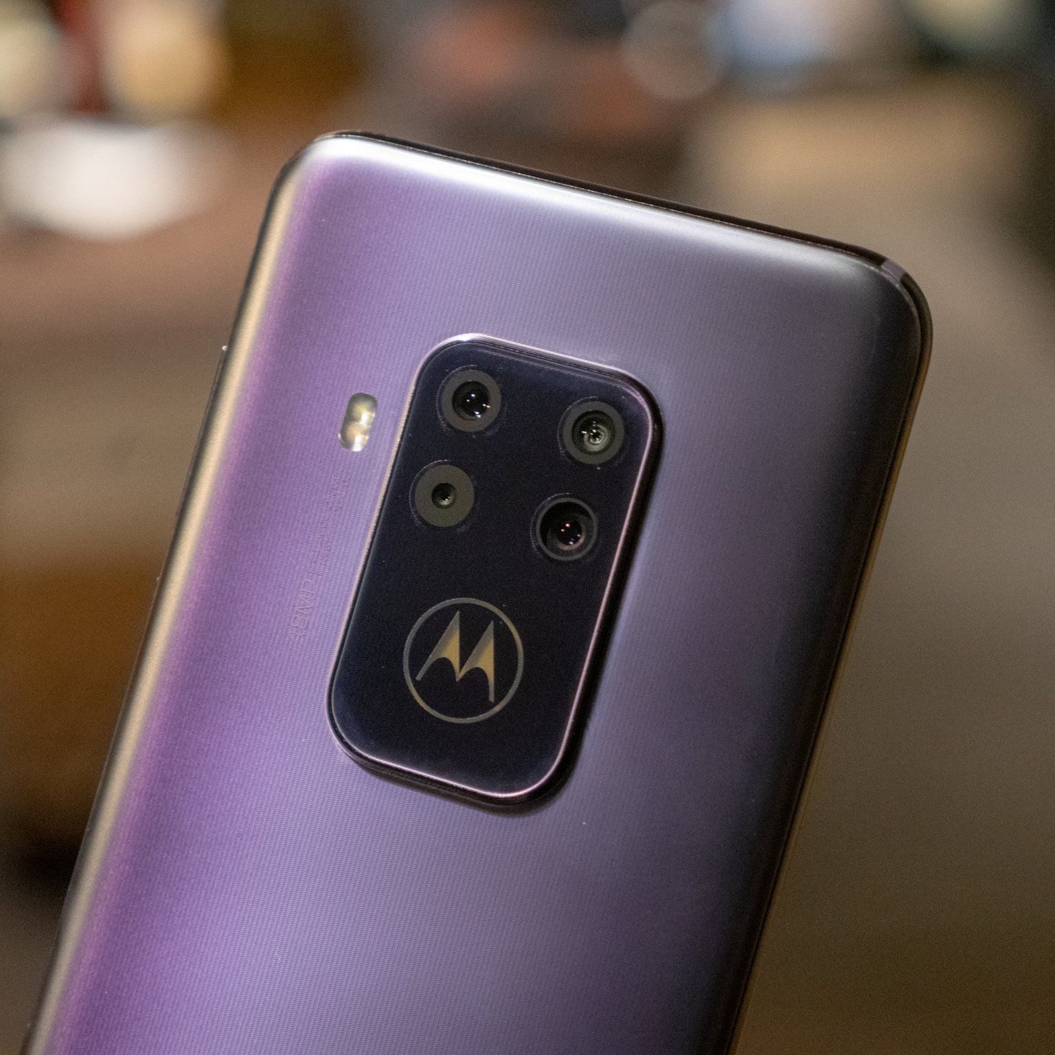 Motorola One Zoom hands-on preview: Deep purple | Android Central