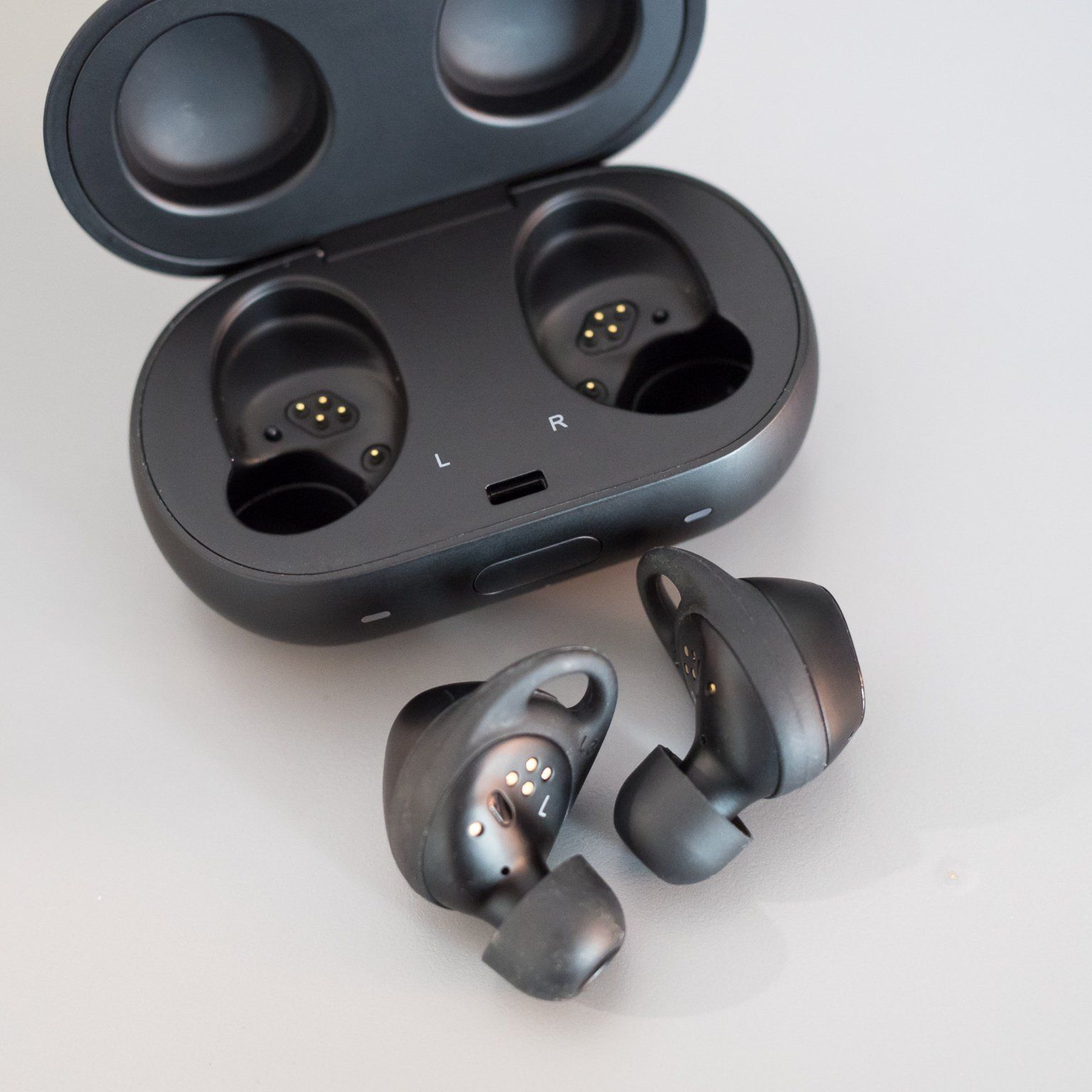 Samsung Gear IconX 2018 headphones review: Now they're worth the