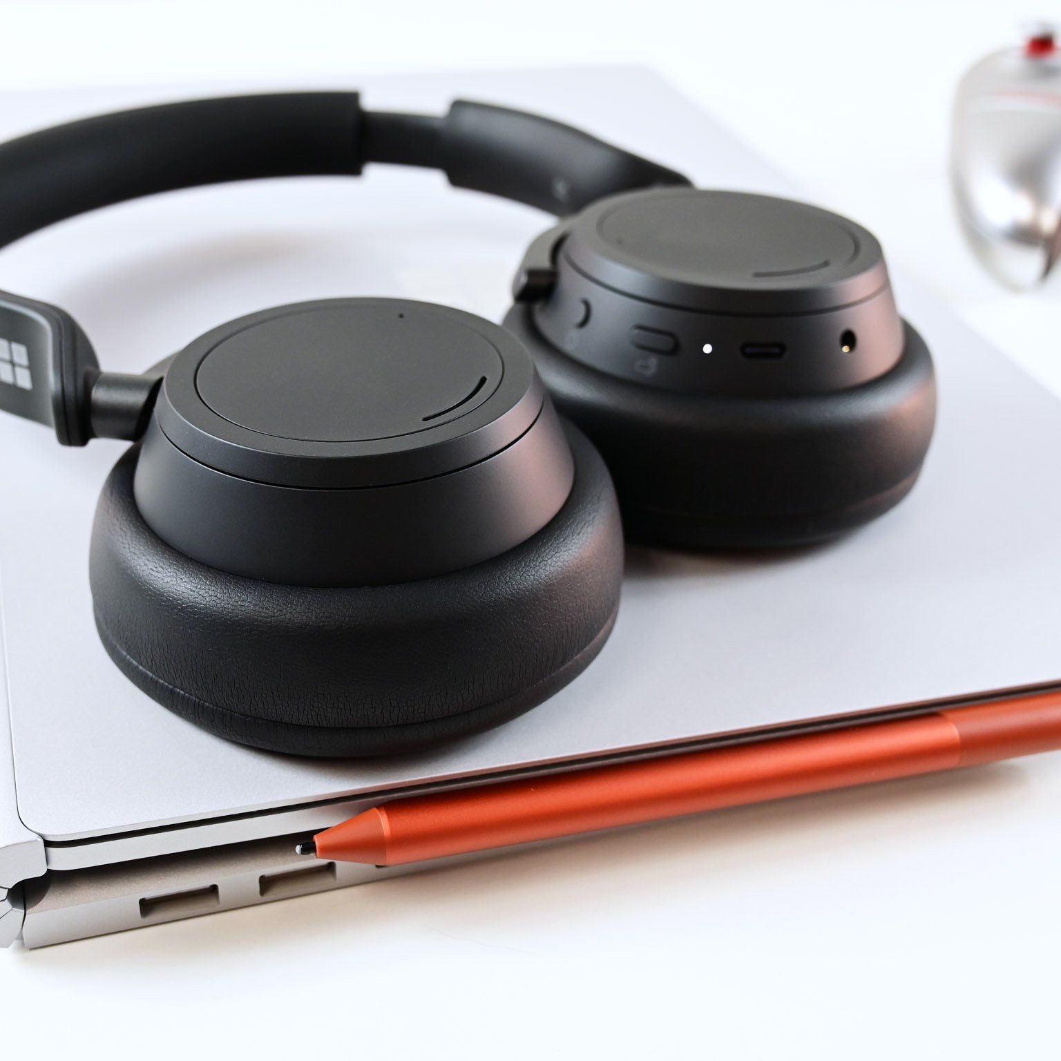 【りゅ】Microsoft Surface Headphones 2 New Microsoft Surface Headphones 2 - Light Gray : Amazon.ca