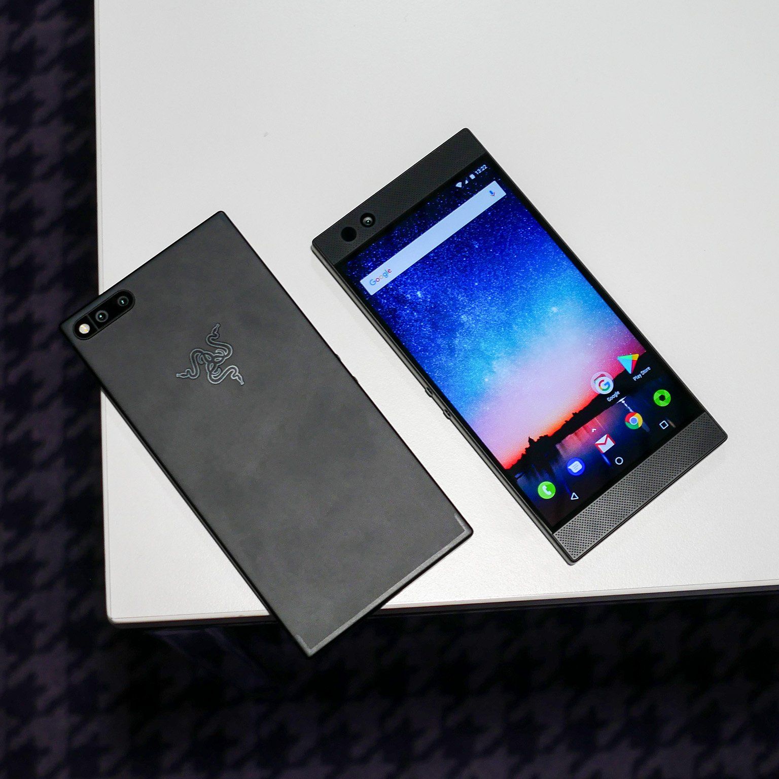 5 things you need to know about the Razer Phone | Windows