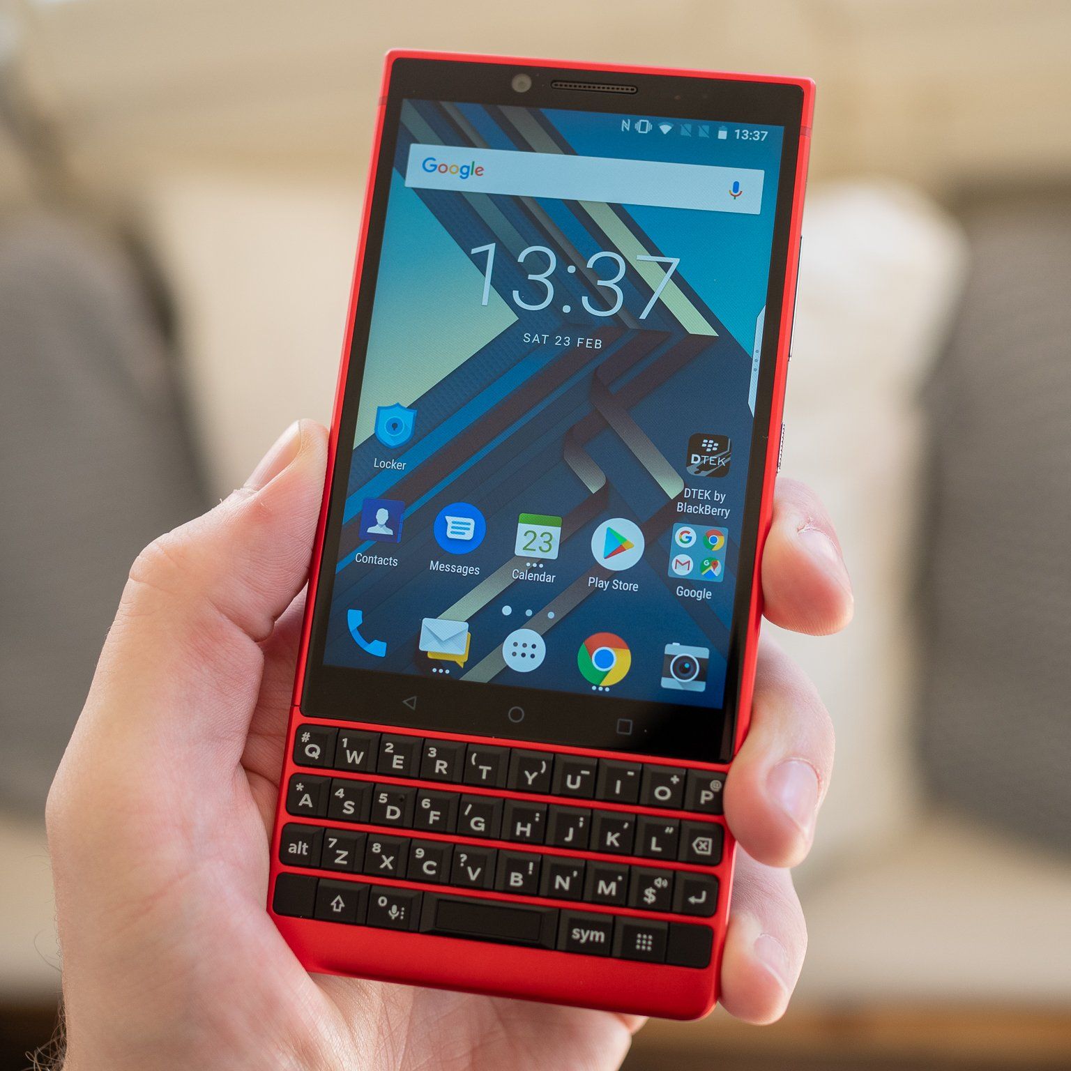 【限定色】Blackberry KEY2 Red Edition 7YWByWMJaLjxVQB84kZbNB.jpg