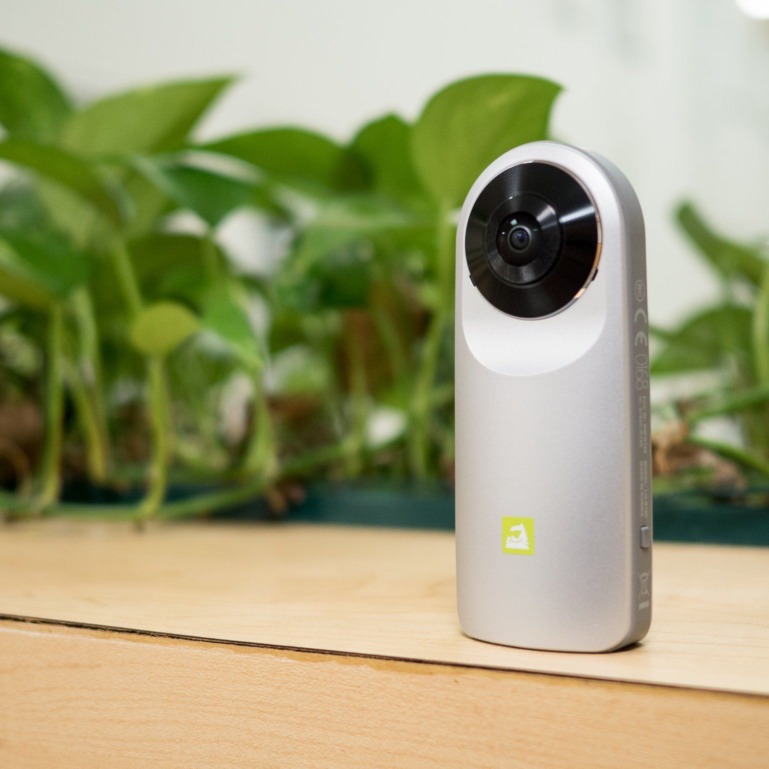 LG 360度 カメラ LG-R105 LG 360 CAM (R105): Compact 360 Camera | LG USA