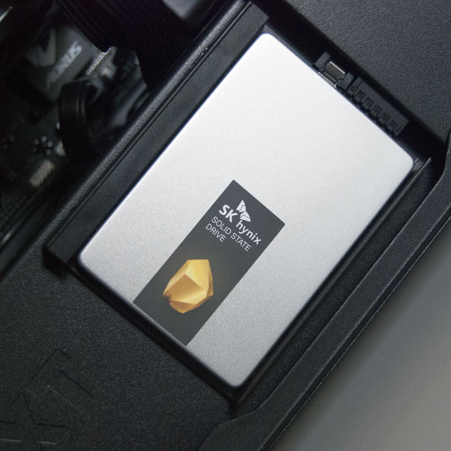 Samsung 860 EVO vs. SK hynix Gold S31: Which SSD should you buy