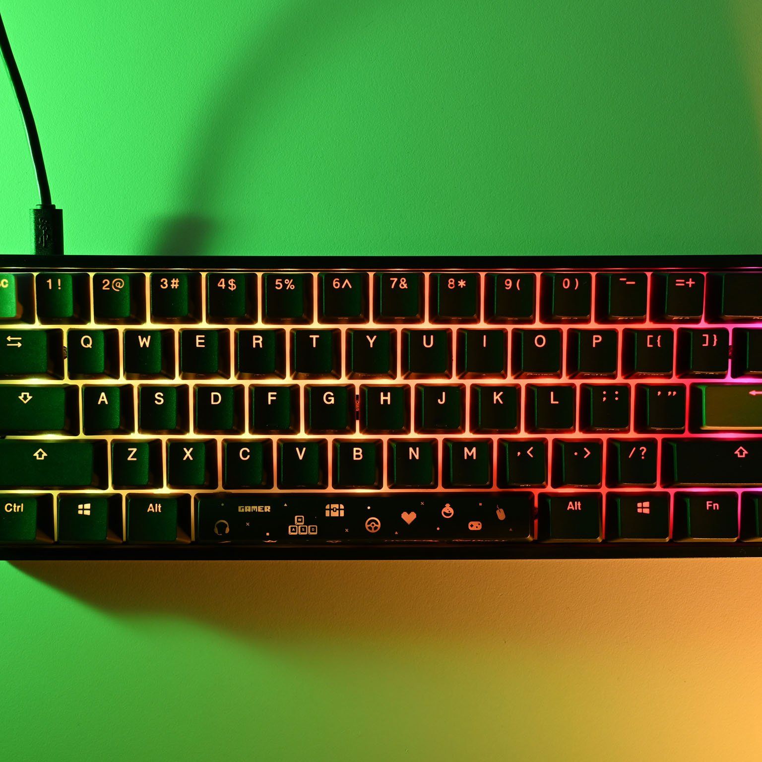 限定品 Ducky One2 Razer Edition 緑軸 キーボード Ducky One 2 RAZER Edition Keyboard Review | Exclusive First Look