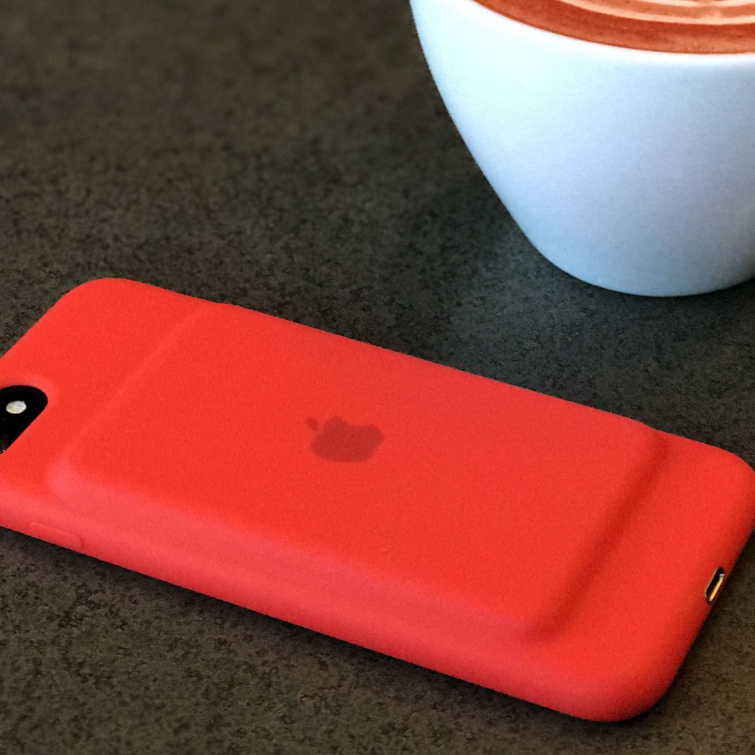 1534レ iPhone7 Smart Battery Case Apple iPhone 7 Smart Battery Case Review | PCMag