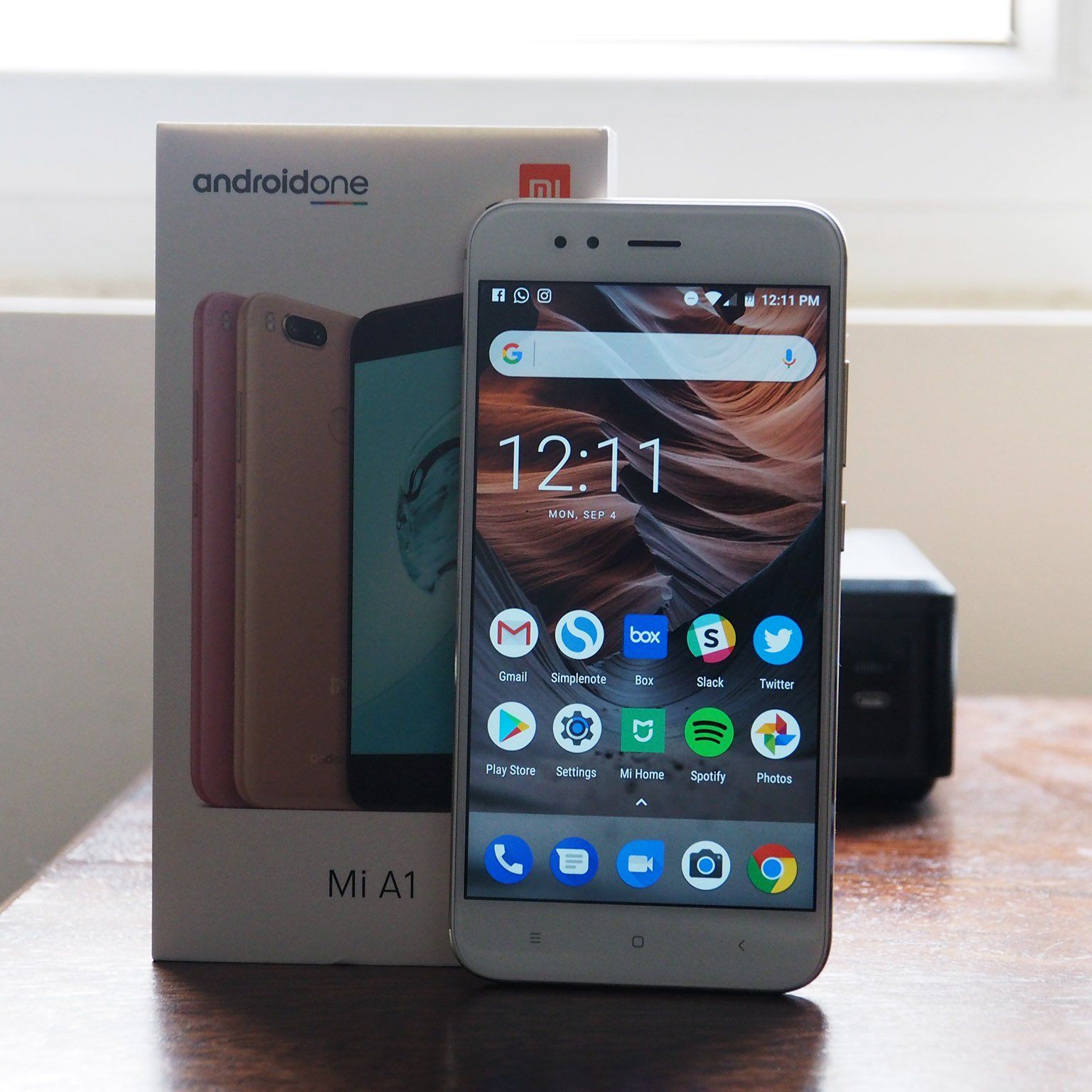Xiaomi Mi A1 本体 UzZyfFsPHmys9TQMcCayfZ.jpg