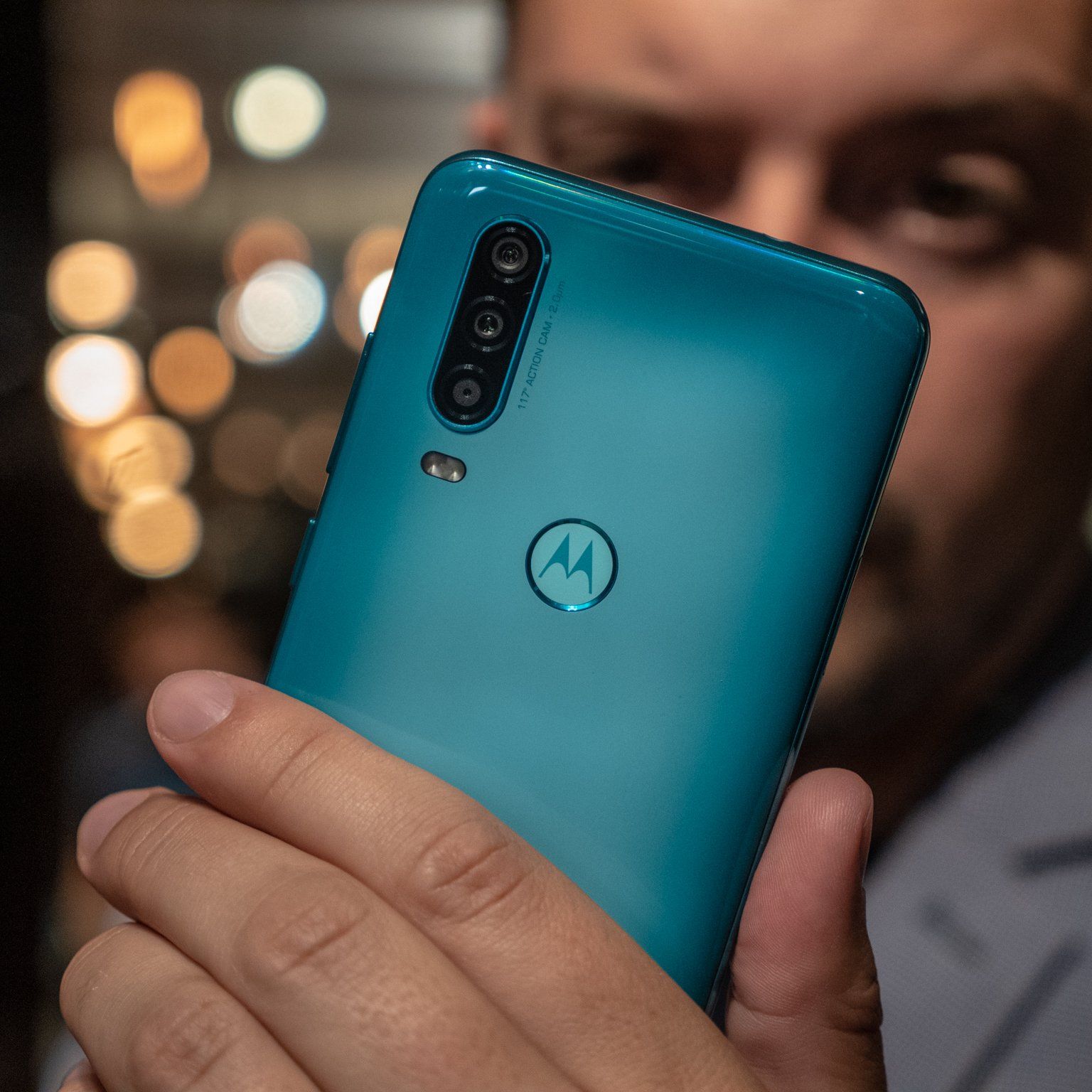 日本未発売　motorola one action Motorola One Action hands-on preview: Capture the action like