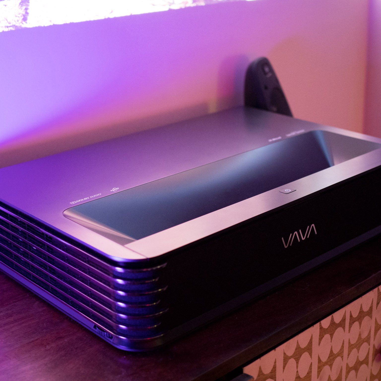 VAVA Chroma 4K UST レーザープロジェクター VAVA、4K超短焦点レーザー