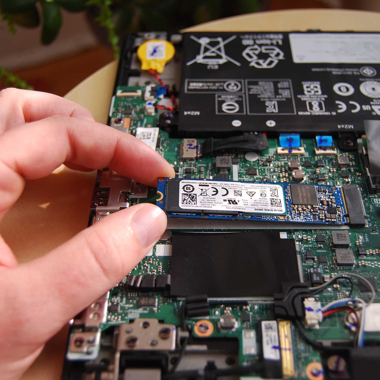 Thinkpad T490 Type 20N3（SSDなし） bpGUenaEjUsA6NbnoAmvHQ.jpg