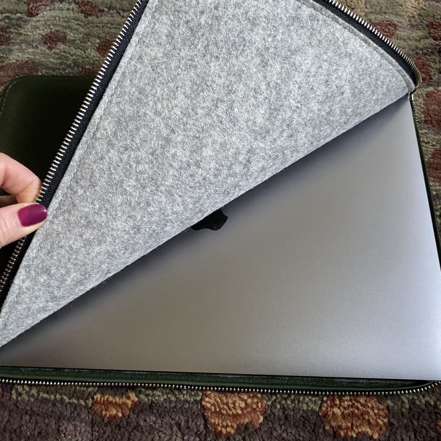Woolnut Folio Case For MacBook Pro 13/14 And Air 13 - YKK Premium Zipper - Matte PU, Recycled PET - Custom Fit - Scandinavian Design, Compatible With MacBook Air 13.6 Inch - Black - View #7