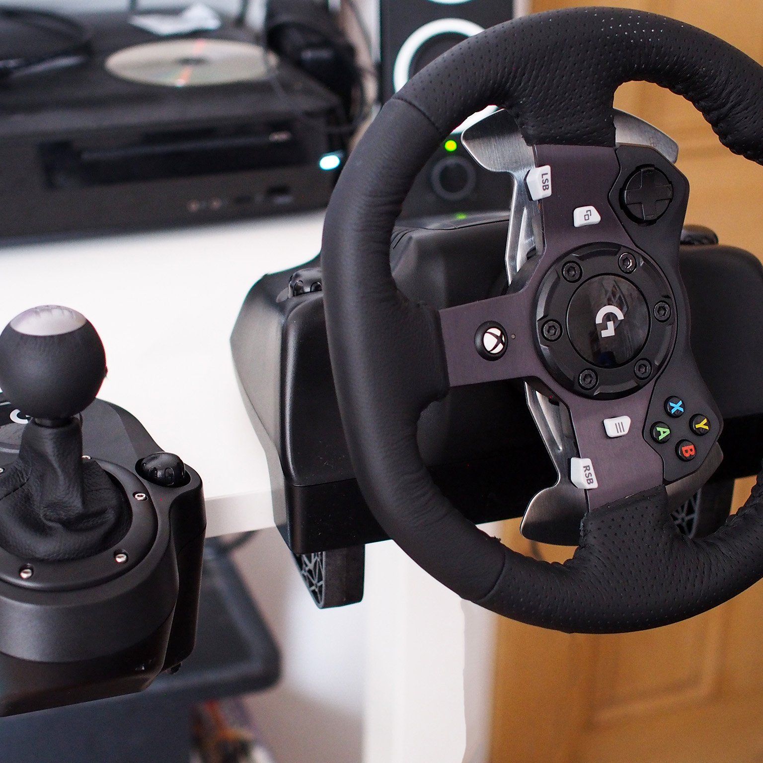 Logitech G920 review: Shift your Xbox One racing experience up a