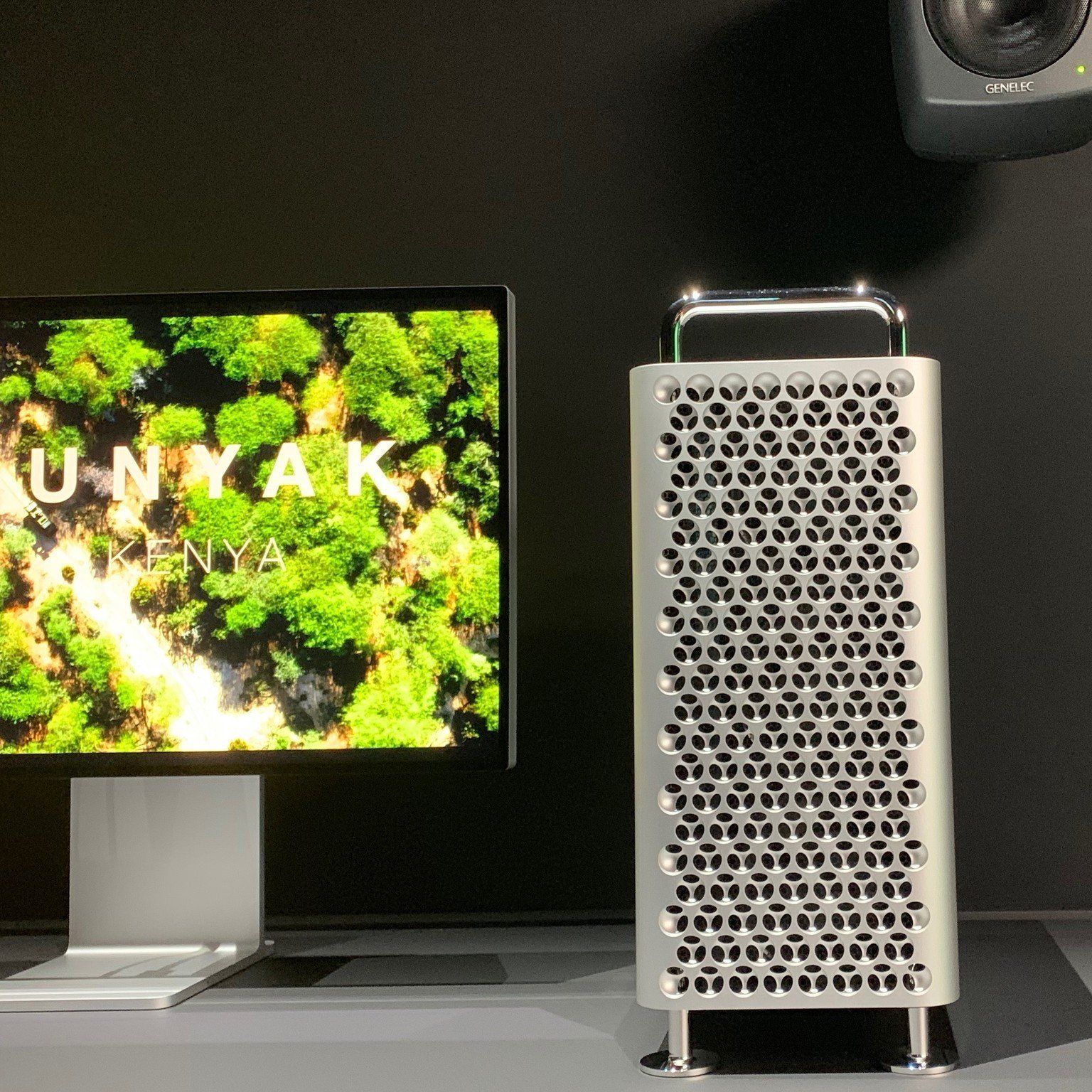 Mac Pro 2019 RadeonProW5700Xx2 総額140万 美品 2019 Apple Mac Pro