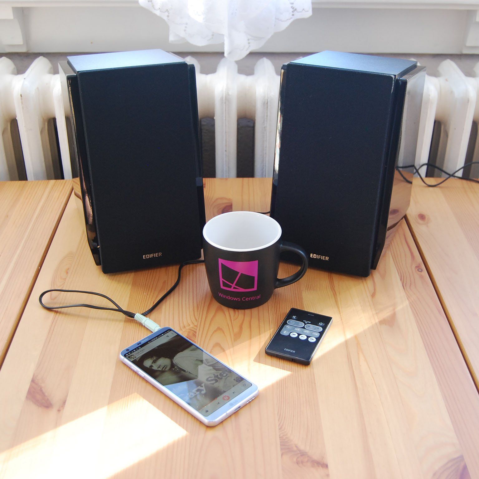 Edifier R1850DB speakers review: Bookshelf size, huge sound