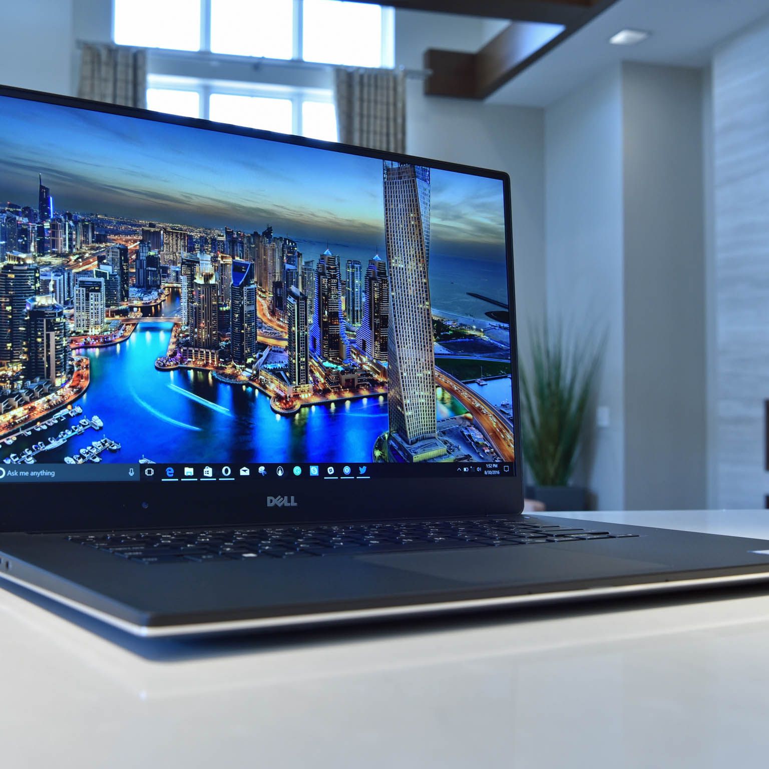 DELL XPS15 9550 4Kタッチパネル uvWubVRta4yWrJZYuKMx9L.jpg