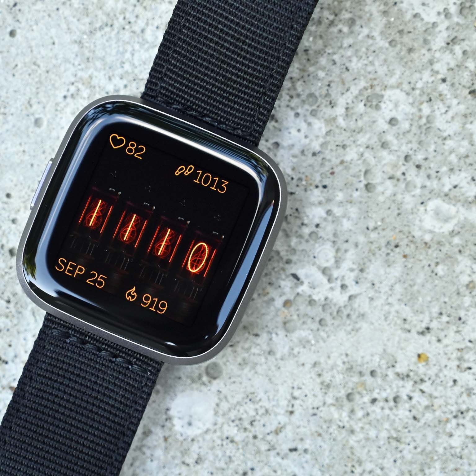 Fitbit Versa 2 Smartwatch Usato – Cinturini Grandi E Piccoli – GPS, Cardio, IOS/Android