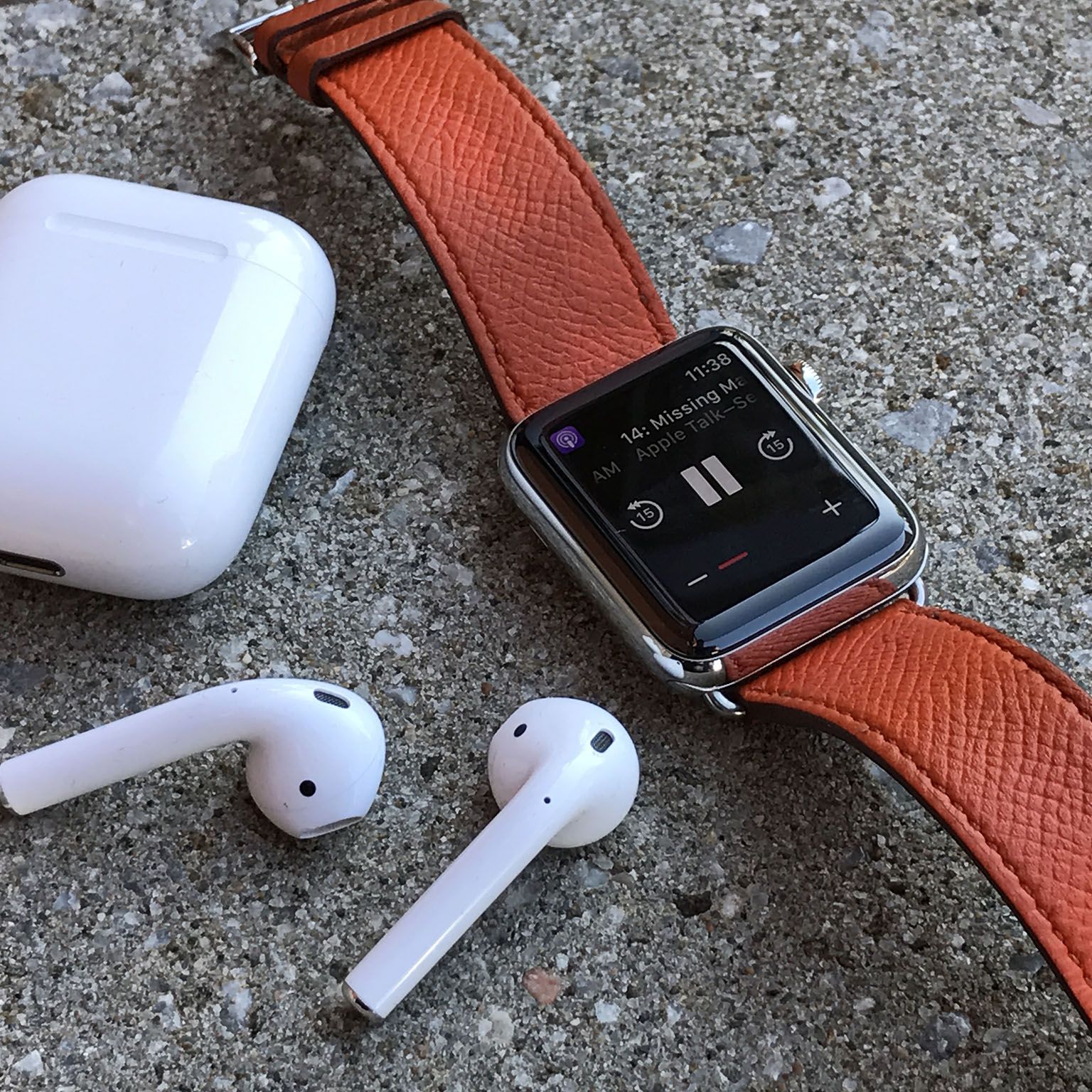 apple watch, airpodsまとめて Apple WatchでAirPodsやその他のBluetoothアクセサリを使う