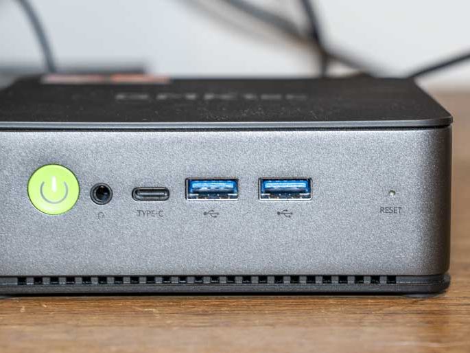 GMKtec NucBox K4／Ryzen 9 7940HS 32GB 1TB sddefault.jpg