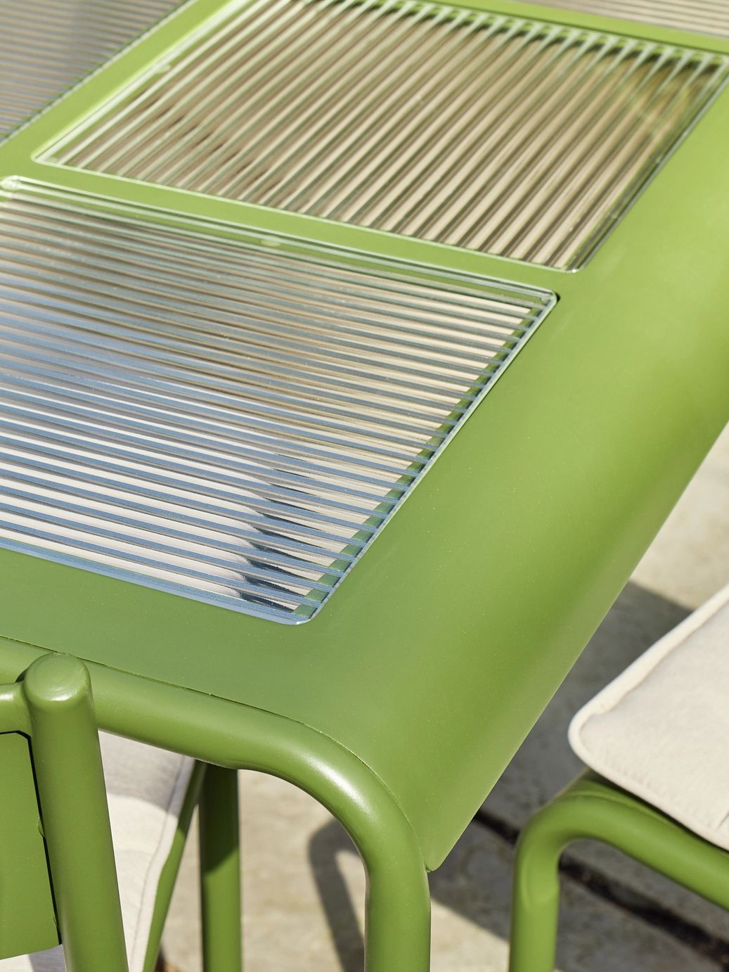 green glass table top