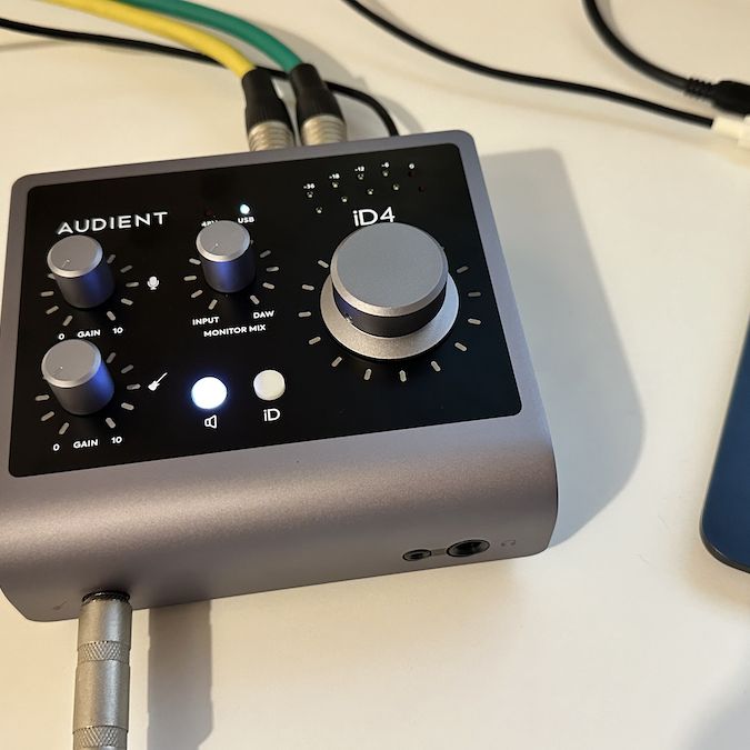 Audient iD4 mkⅡ Audient iD4 MkII 2in/2out USB-C Audio Interface STUDIO KIT