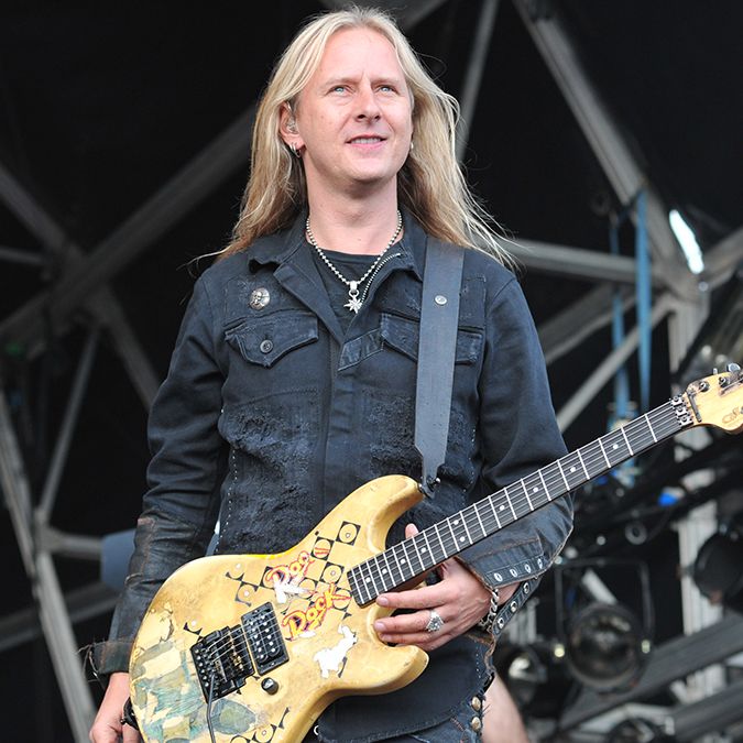 Jerry Cantrell's original G&L Rampage wasn't stolen after all | Guitar World