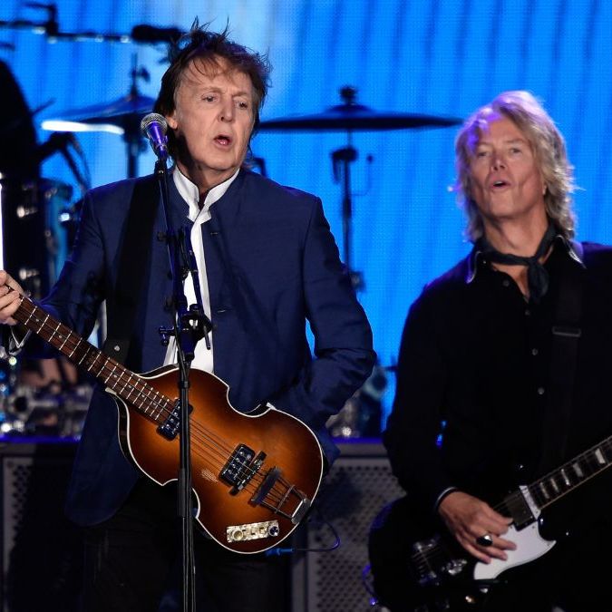 Brian Ray Paul McCartney ポール・マッカートニー ピック Qr4Q5PxKcSnWdRfcpLUwAb.jpg