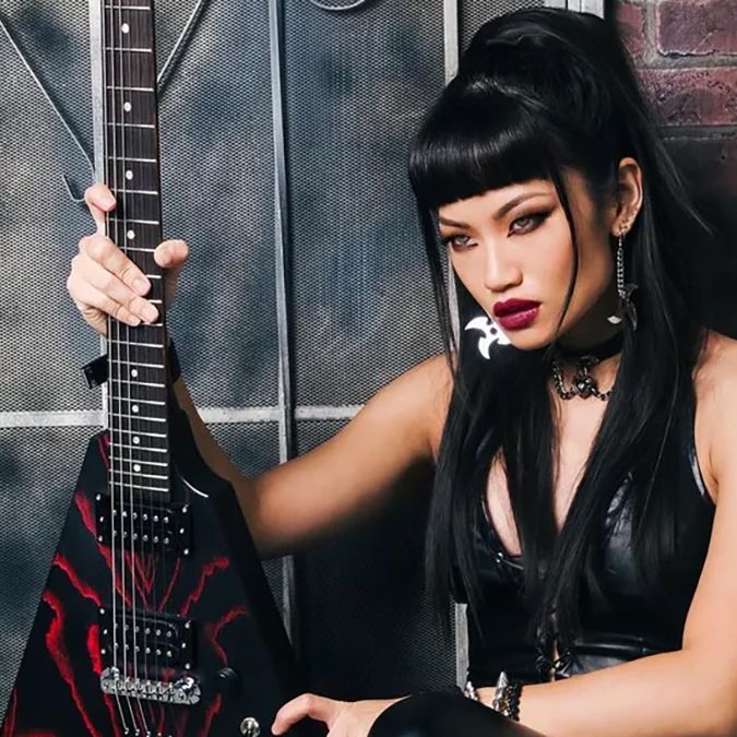 ミュージシャン Kiki T4eT3XnuvEBqQPPi895eWj.jpg