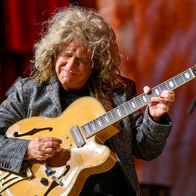 Pat Metheny turns “cheap” Ibanez signatures into artworks | Guitar