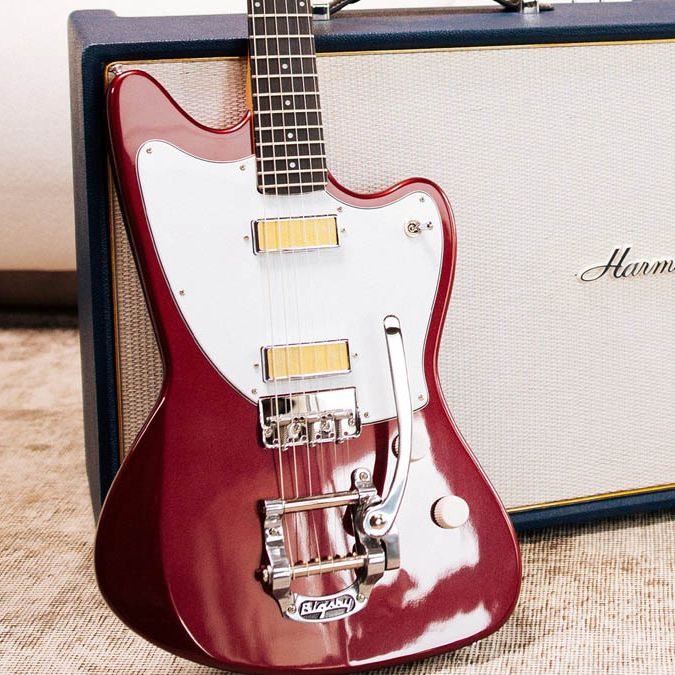 Harmony equips its retro offset Silhouette model with a Bigsby