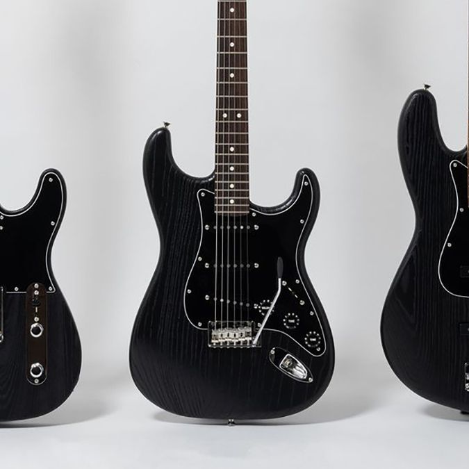 5.15削除）Fender Japan Hybrid II