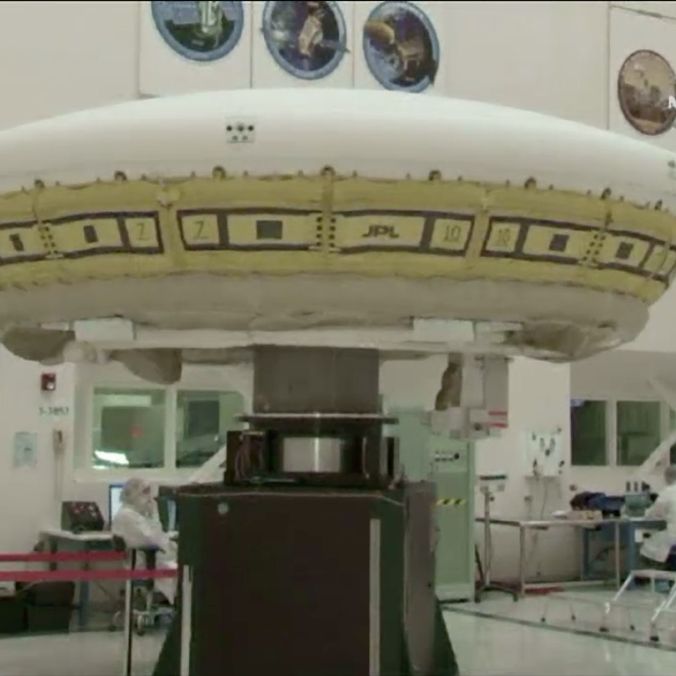 その他 nasa NASA's 'Flying Saucer' Goes for a Spin Ahead of June Flight Test