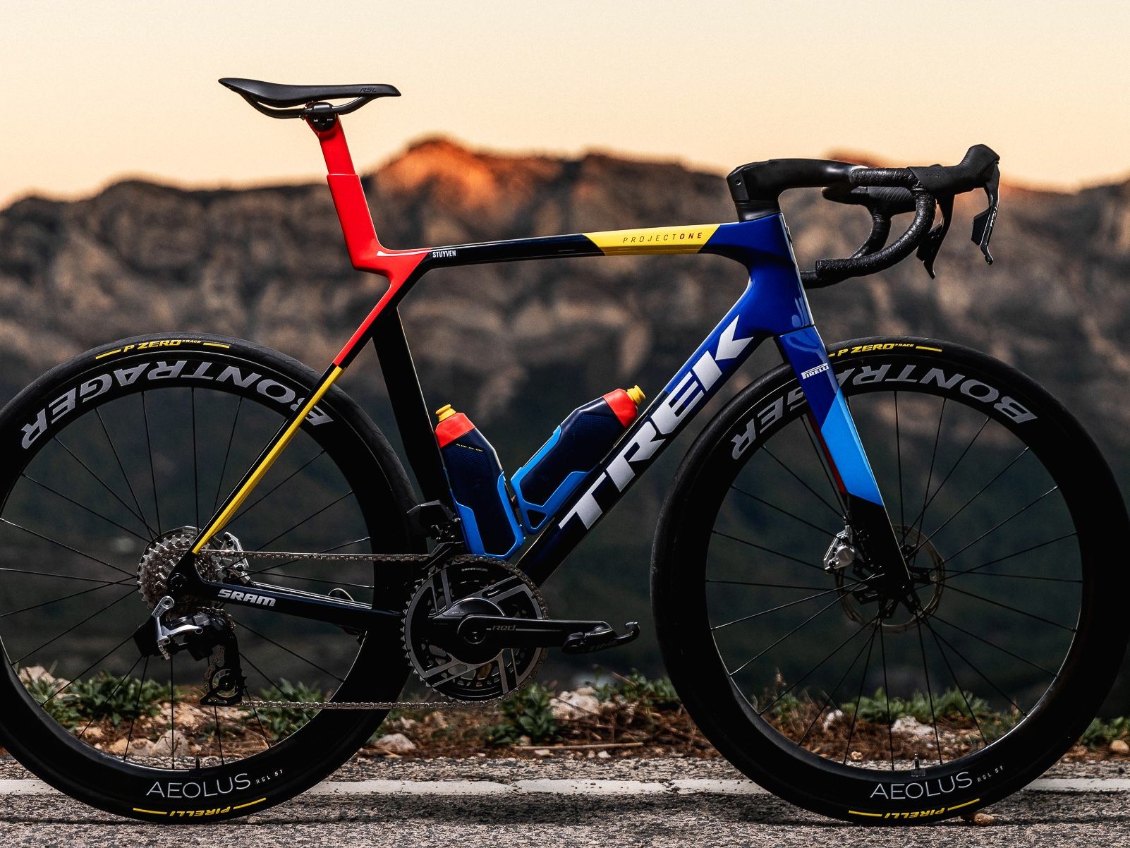 Trekロードバイク AziEScuczQYWXQPNMDteB5.jpg