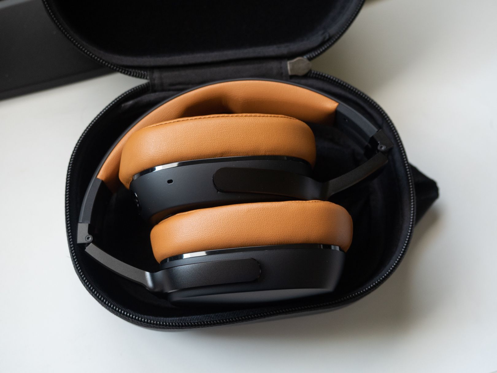 Skullcandy Crusher360 ブラック/ブラウン(2018限定品) Skullcandy Crusher 360 Review | PCMag