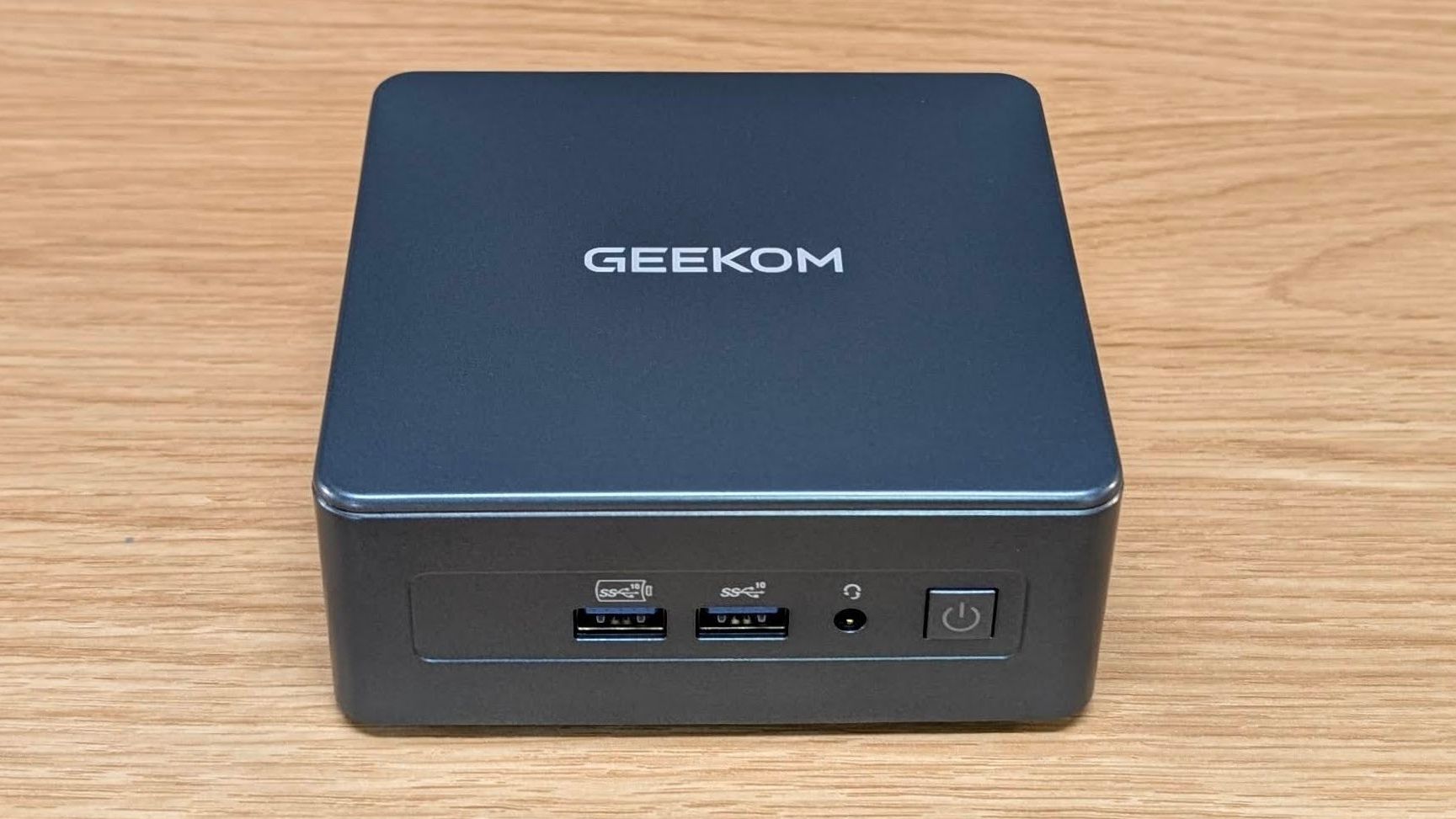 GEEKOM IT12 2025エディション Core i7-1280P GEEKOM IT12、Core i7-1280P あるいはCore i9-12900HKを搭載