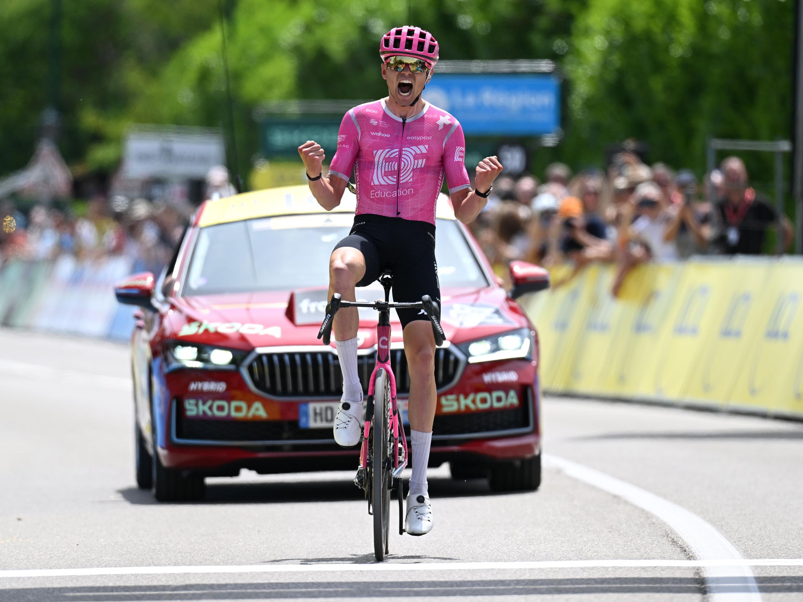 Tour Auvergne-Rhône-Alpes: Frenchman Alex Baudin survives solo