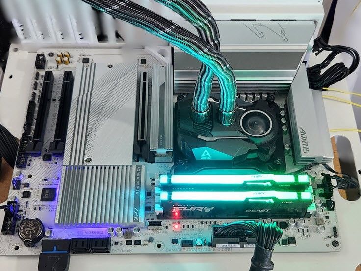 GIGABYTE B650 AORUS ELITE AX ICE AMD RYZEN 7000 AM5 DDR5 ATX