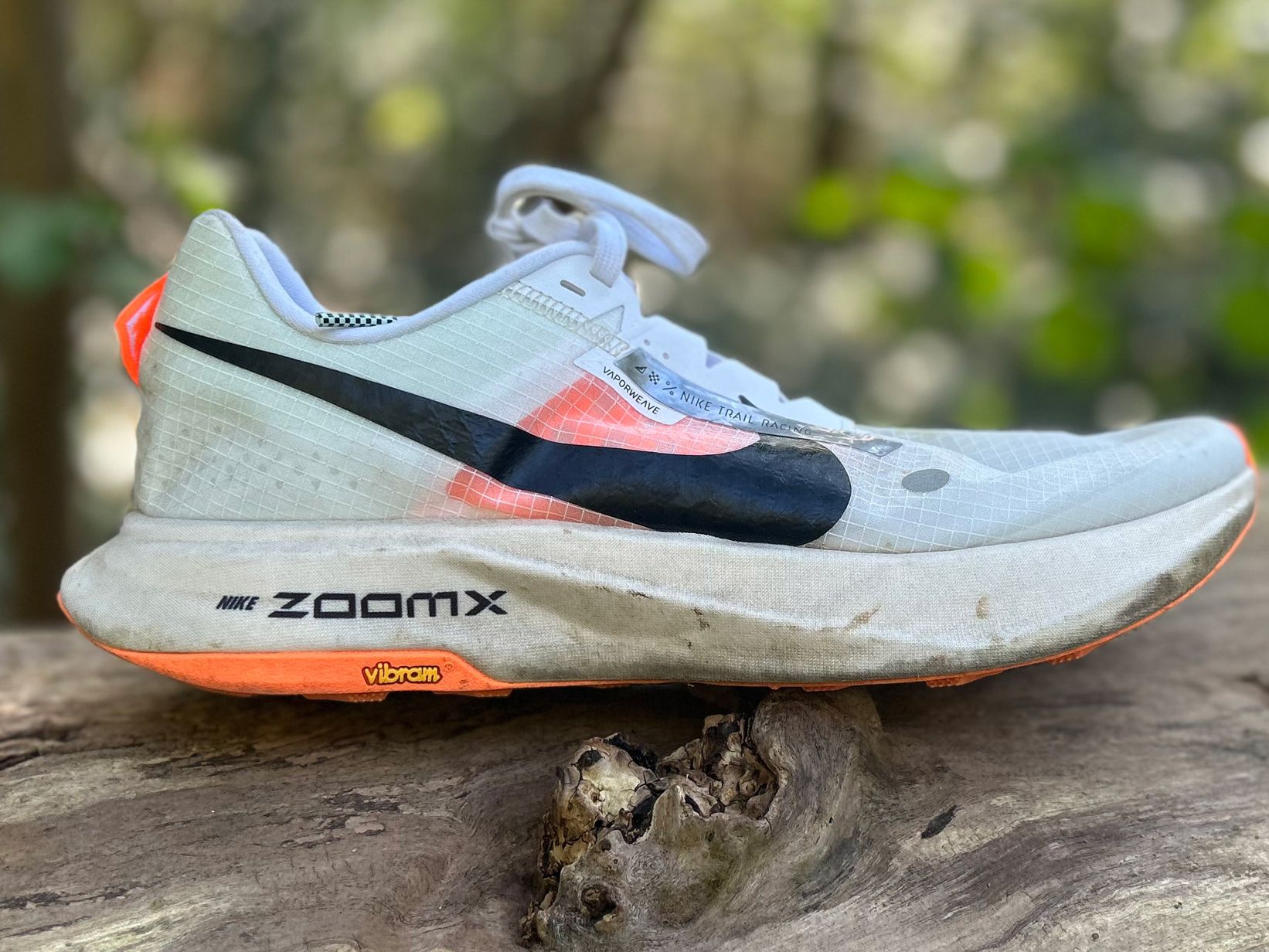 nike zoom off white on feet