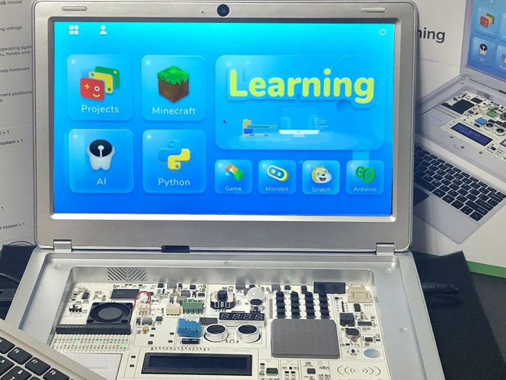 CrowPi2 Raspberry Pi Laptop Review: Full STEAM Ahead | Tom's Hardware