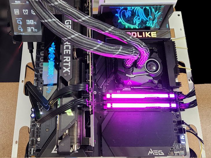 MSI MEG Z790 GODLIKE, E-ATX - Intel 13th/12th Gen - 26+2