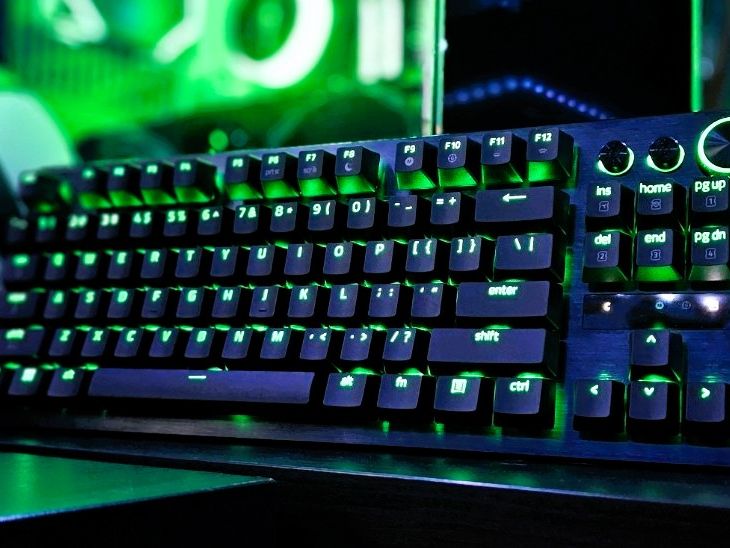 Razer Huntsman V3 Pro US配列 Amazon.com: Razer Huntsman V3 Pro Gaming Keyboard: Analog Optical