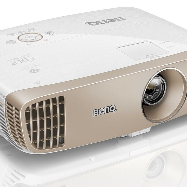 BenQ W2000 フルHD プロジェクター ランプ610時間 リモコン付 BenQ W2000 review | TechRadar