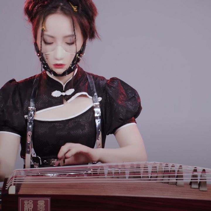 Kovgir holatida qoramagiz porno